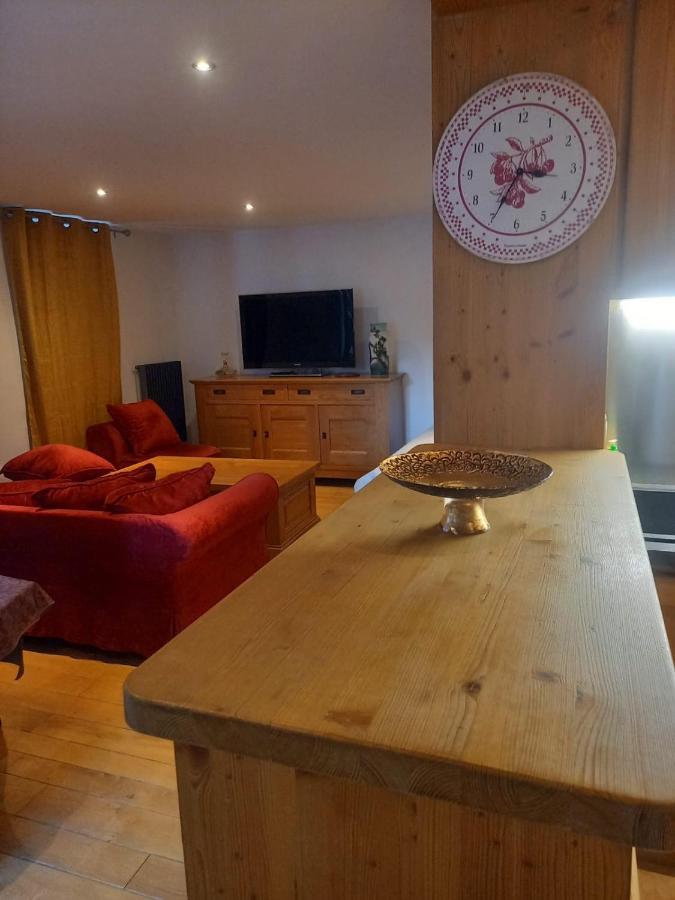 Appartement Centre Du Village Brides Les Bains Exterior photo